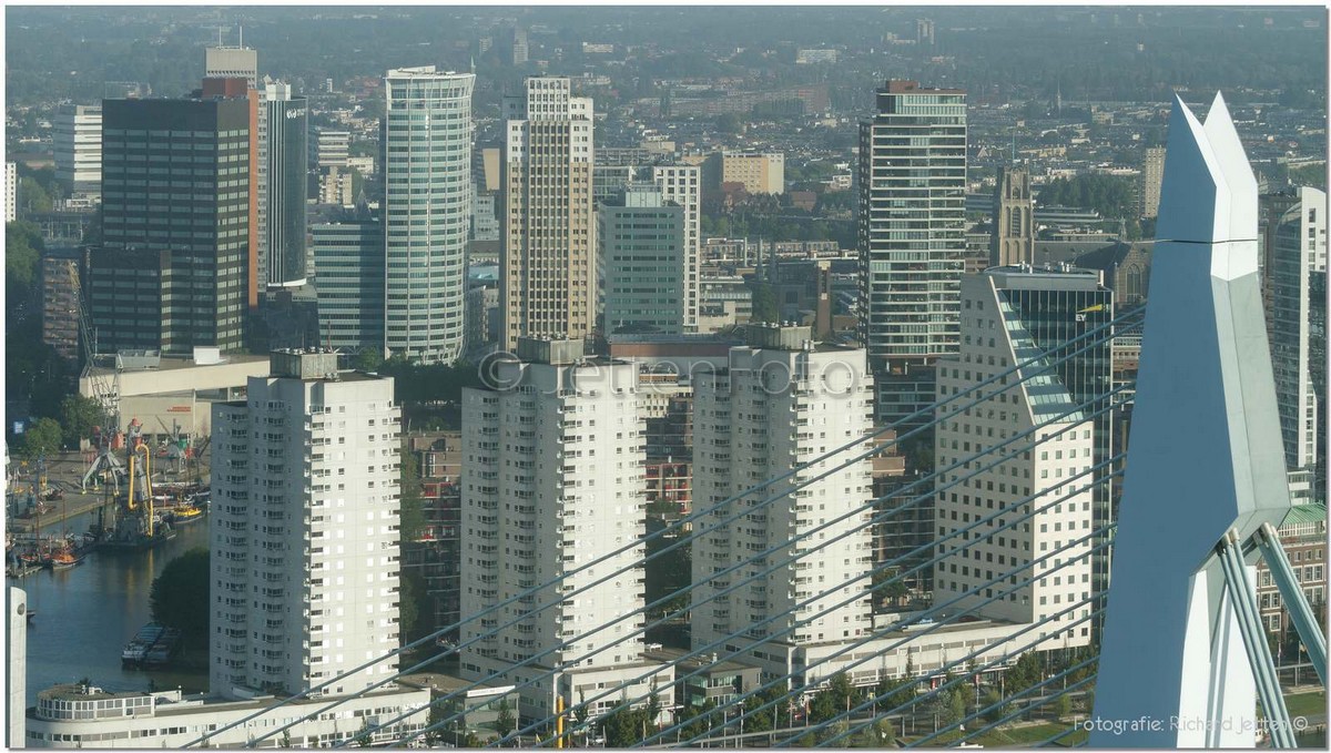 Rotterdam van bovenaf bekeken.